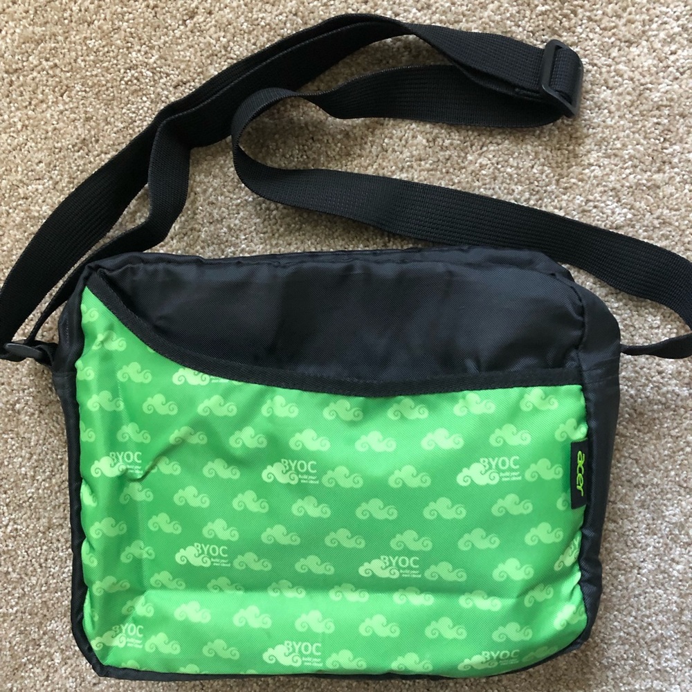 ACER green crossbody bag for kids, large capacity, perfect bag for lunch or iPad